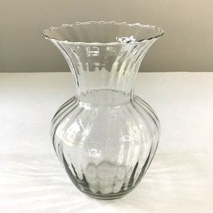 Vintage Clear Glass Vase Ribbed Interior with Rippled Scalloped Ruffle Top 6.5”H